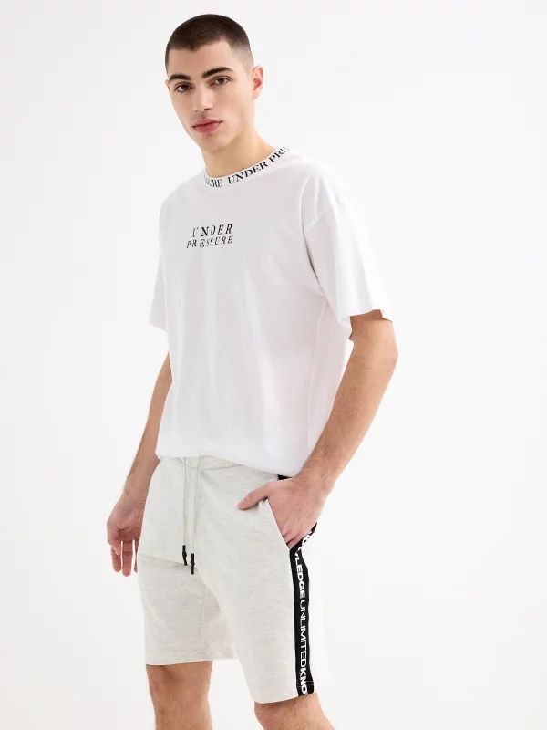 Bermuda jogger bolsillo melange claro vista media frontal