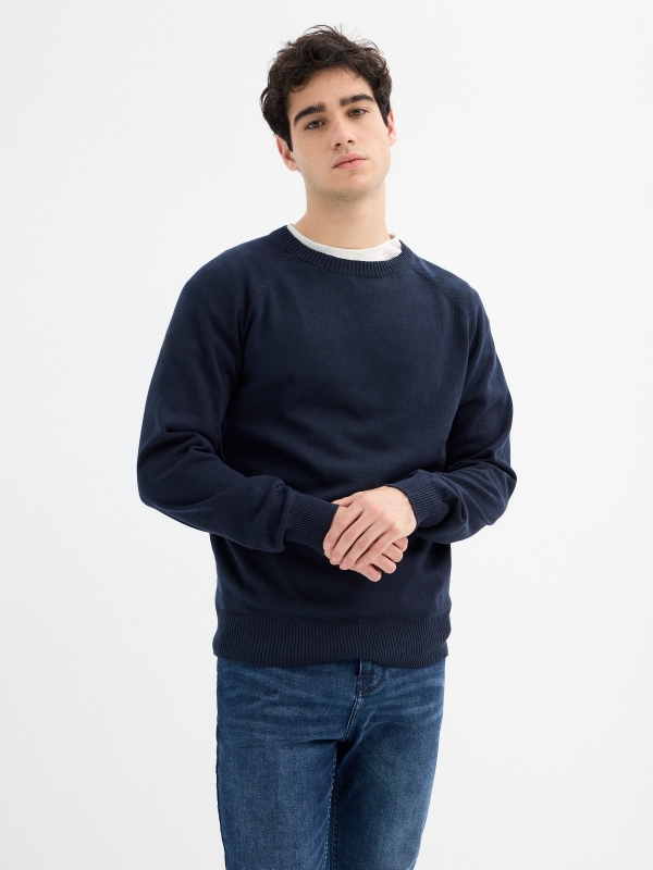 Basic Round Pullover blue middle front view