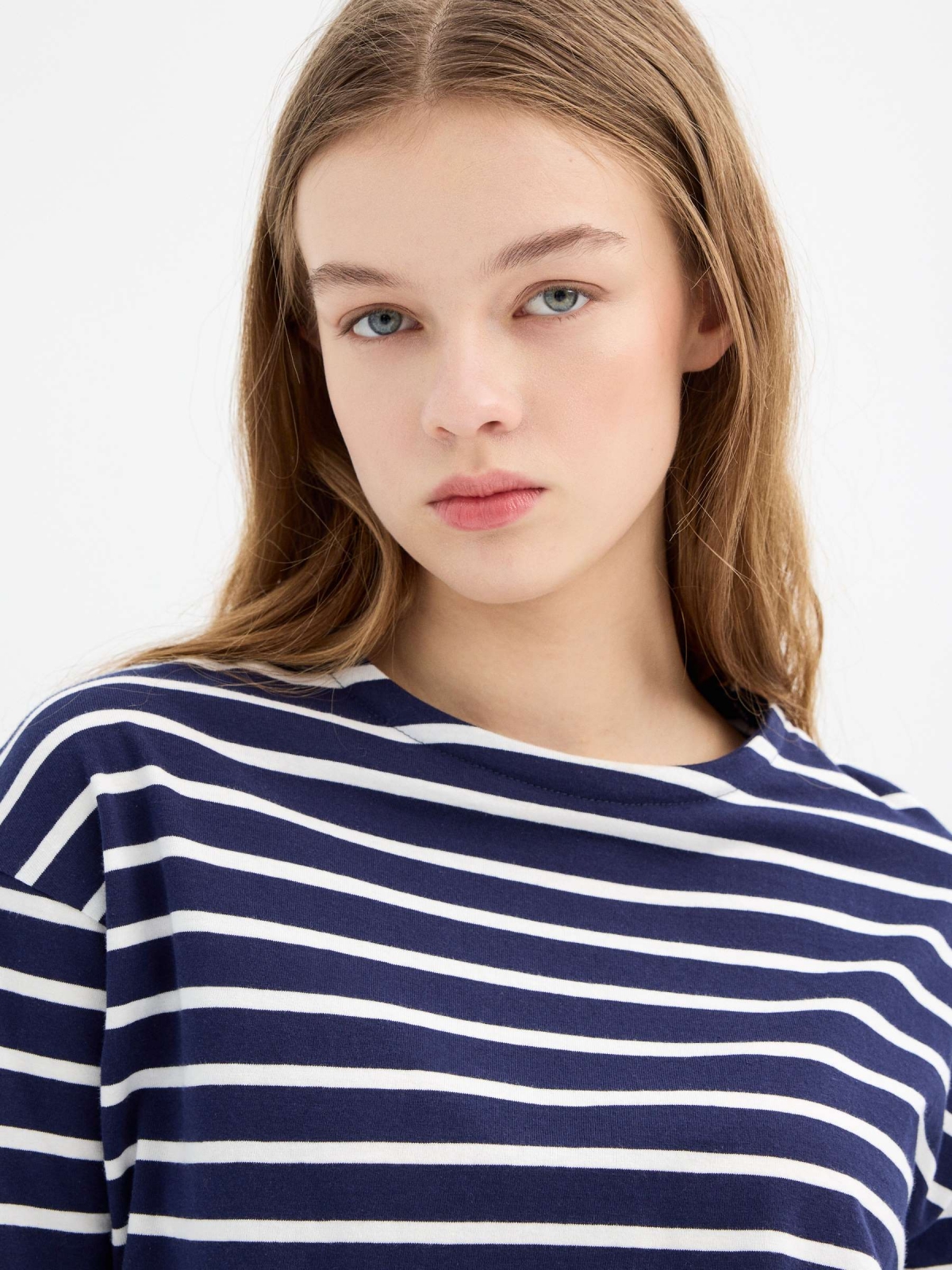 Long sleeve striped shirt navy detail view