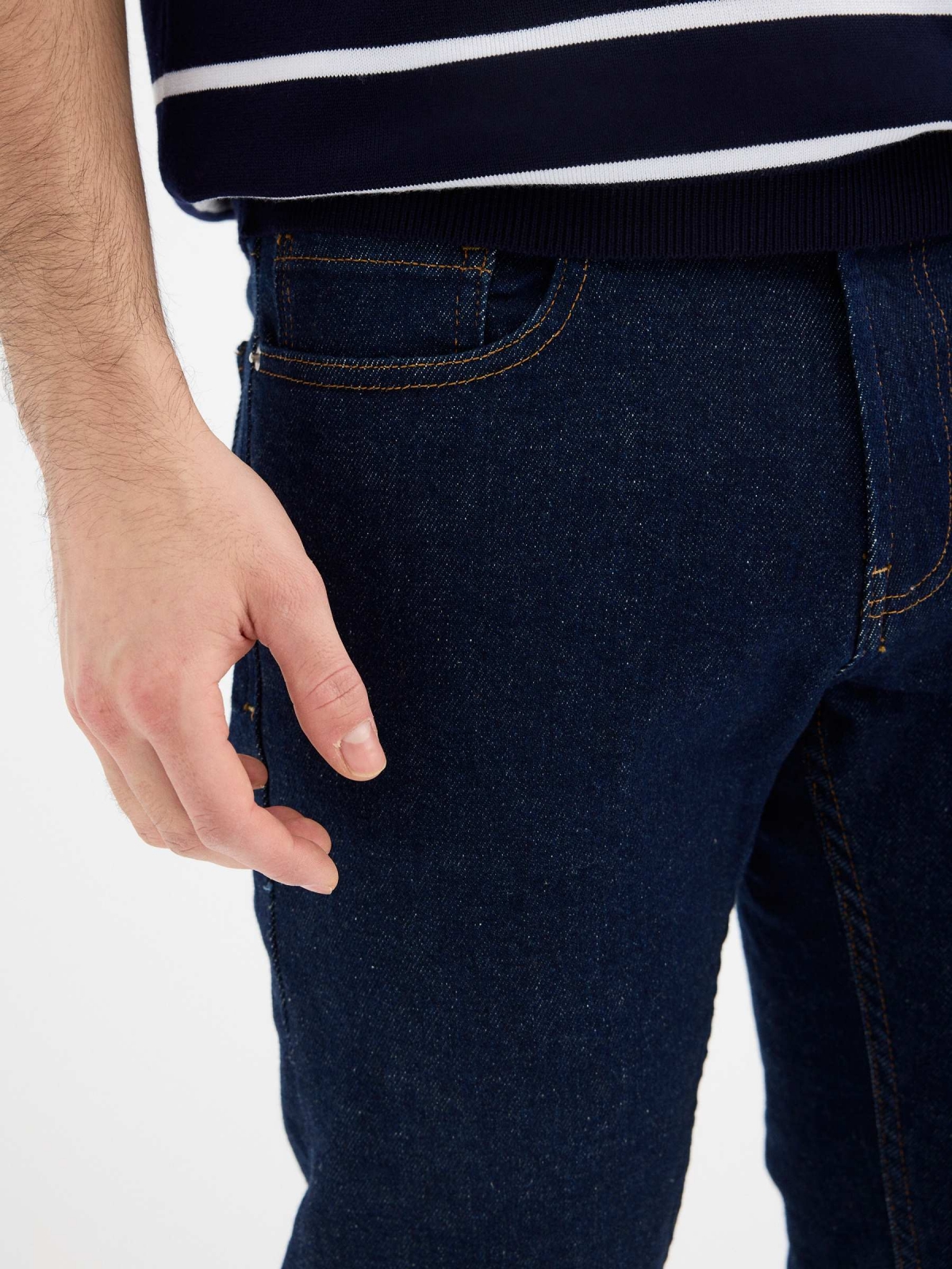 Dark blue slim jeans blue detail view