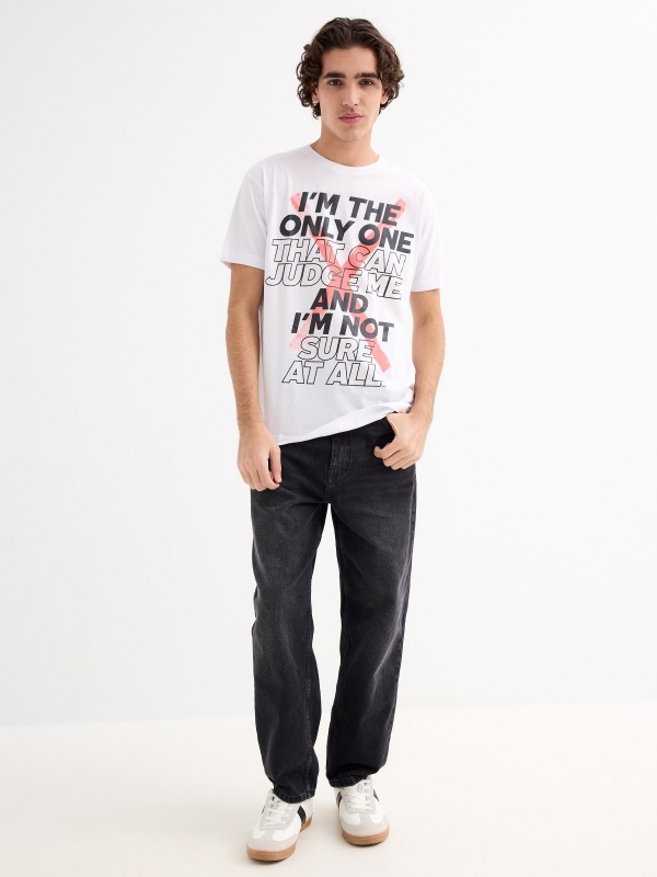 T-shirt com impressão de texto branco vista geral frontal