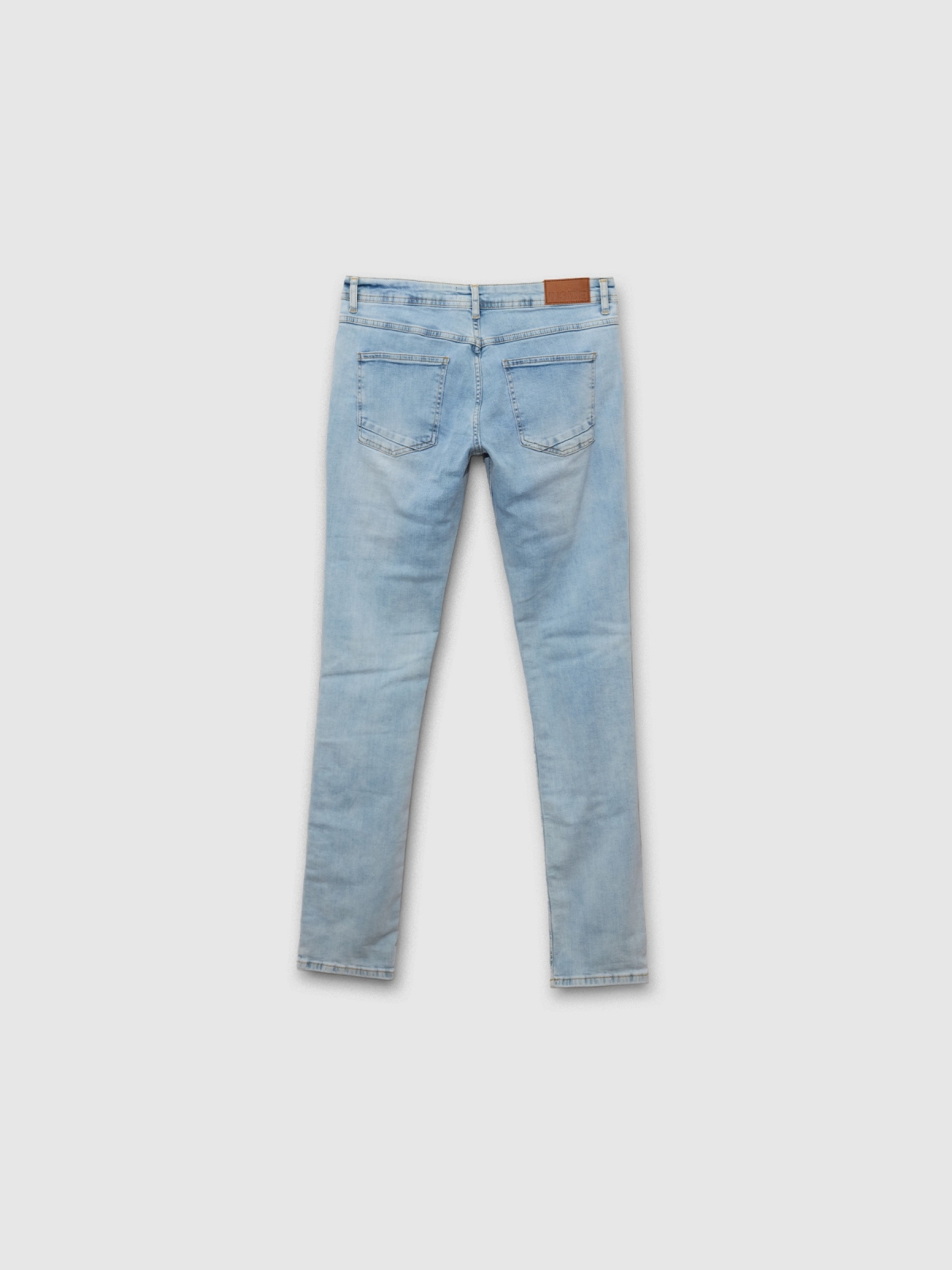 Jeans regular denim rotos azul vista trasera