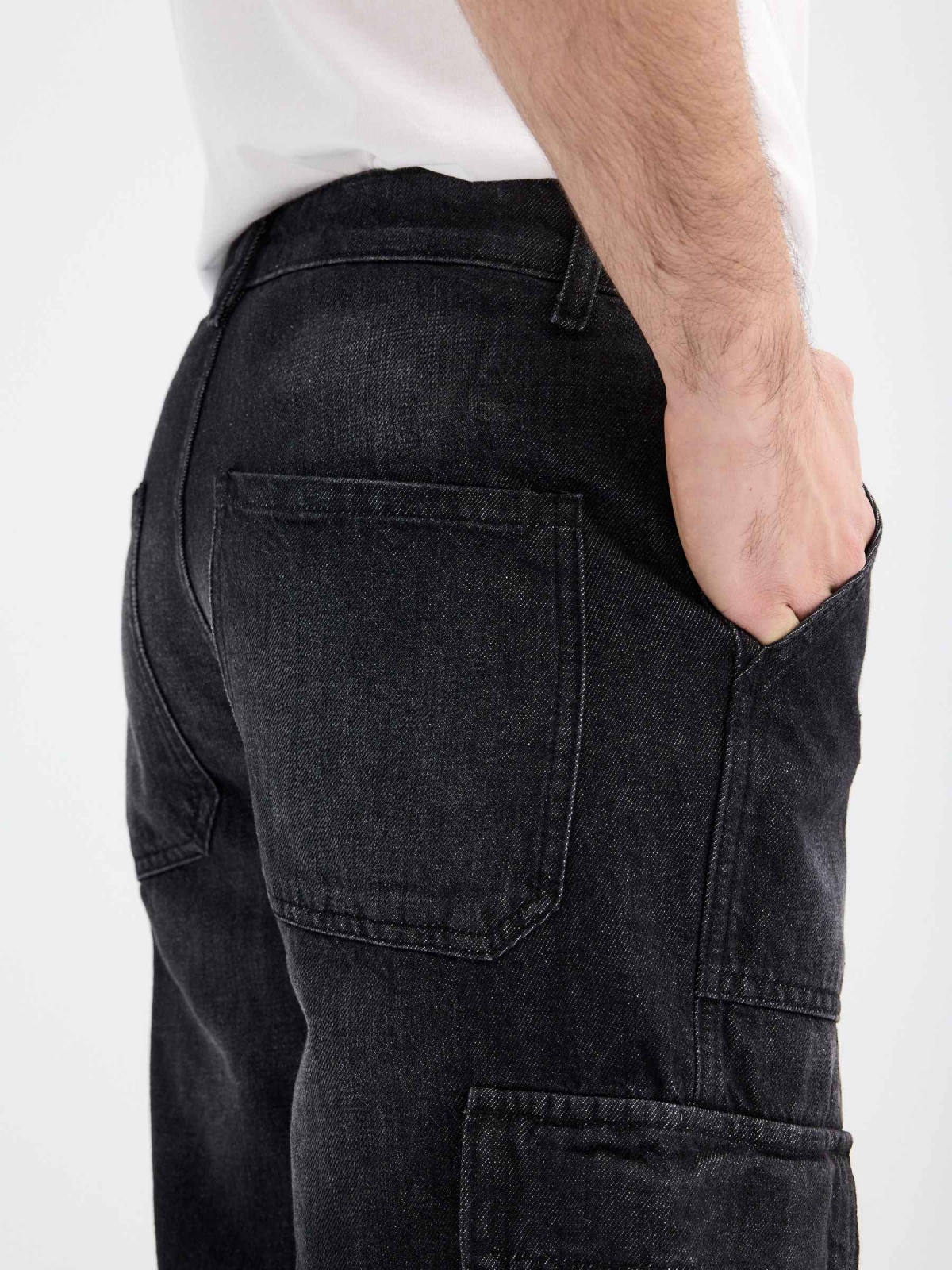 Blue multi-pocket cargo jeans black detail view