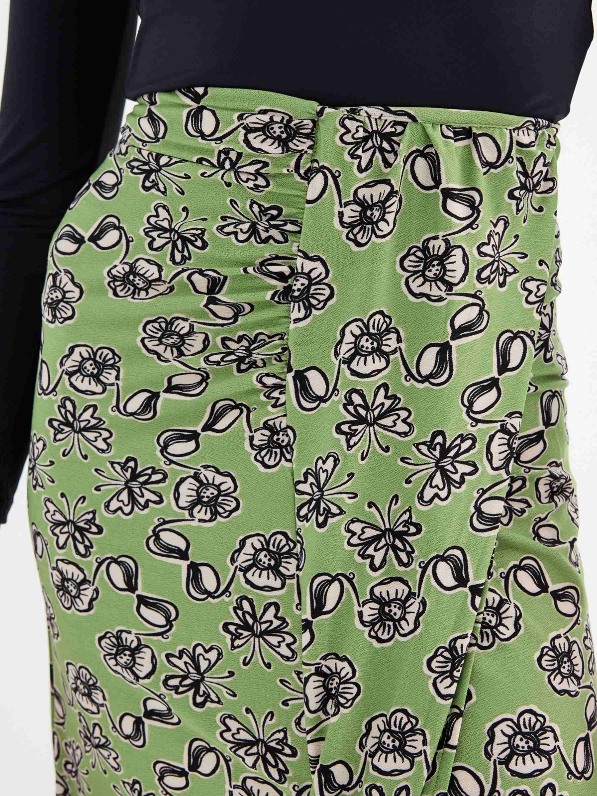 Falda midi estampado floral verde oliva vista detalle trasero