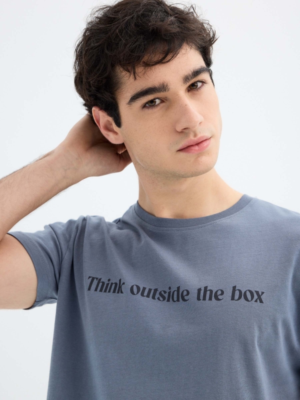 Camiseta de manga curta Think Outside azul vista detalhe