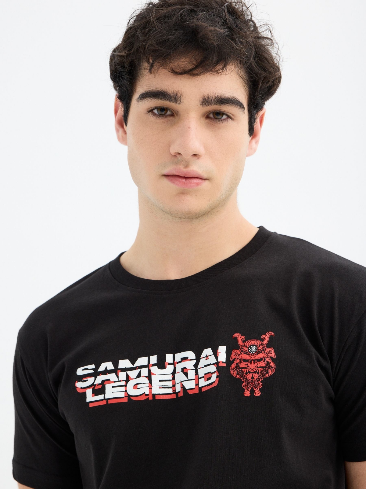 Camiseta manga corta Samurai Legend negro vista detalle