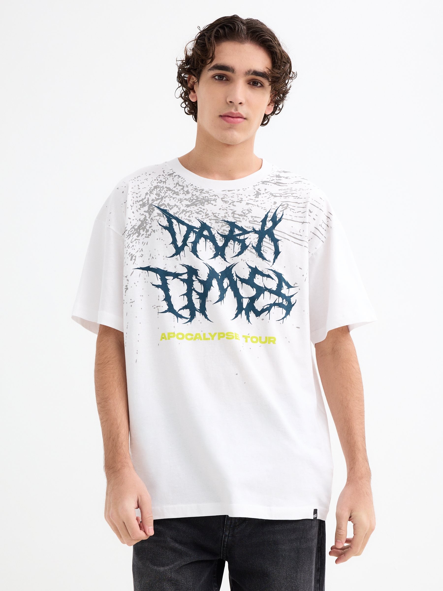 Camiseta de manga curta Dark Times branco vista meia frontal