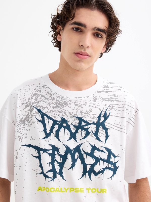 Camiseta de manga curta Dark Times branco vista detalhe