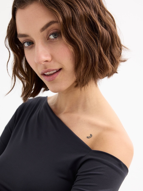 Long sleeve draped neck shirt black detail view