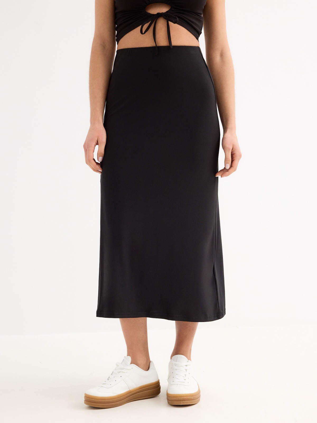 Plain midi skirt black middle back view