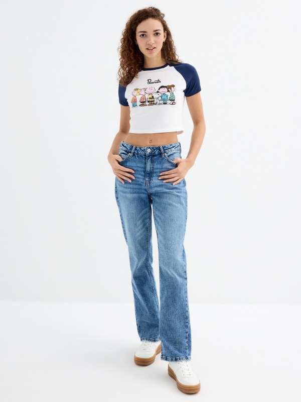 Camiseta cropped Peanuts azul marinho vista geral frontal