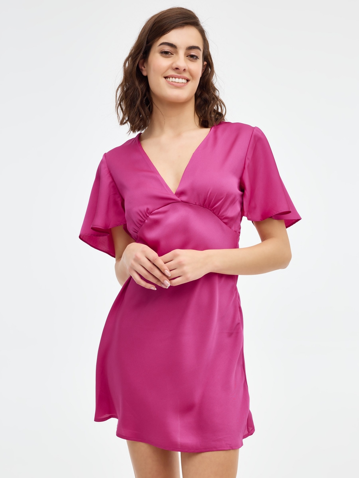 Vestido mini satinado fucsia magenta vista tres cuartos frontal