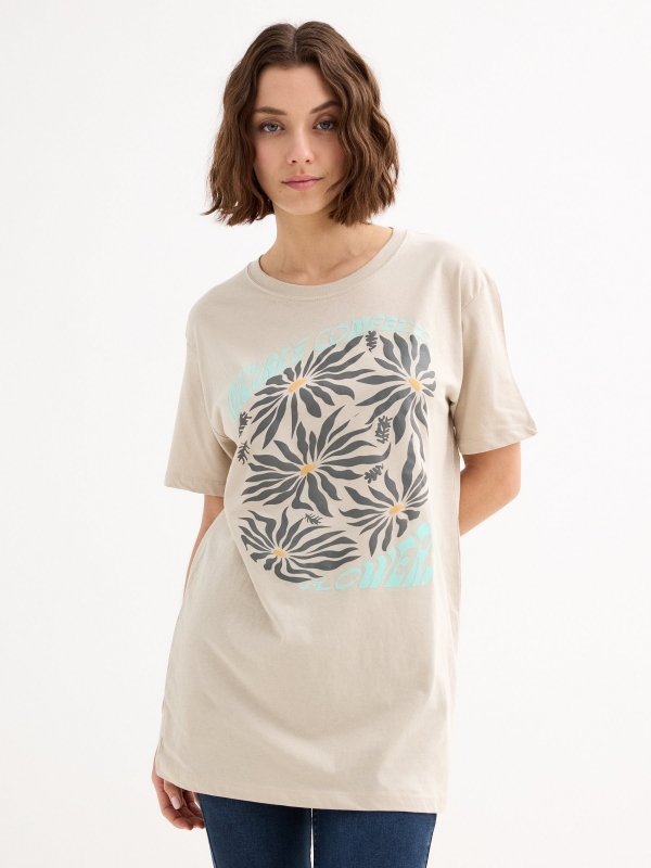 Camiseta de manga curta flores taupe vista meia frontal