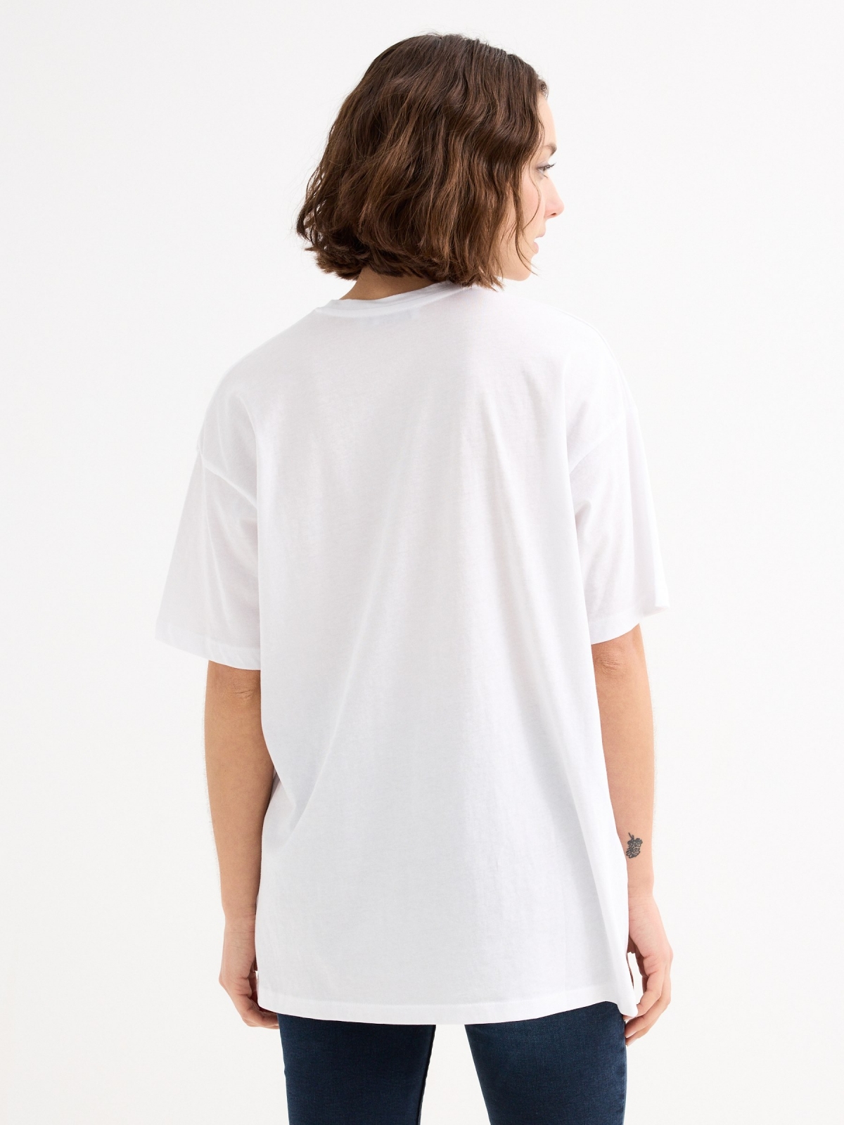 Short sleeve Rabbit t-shirt white middle back view