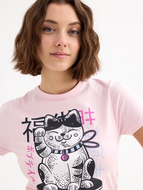 Short sleeve crop top Lucky Cat light pink detail view