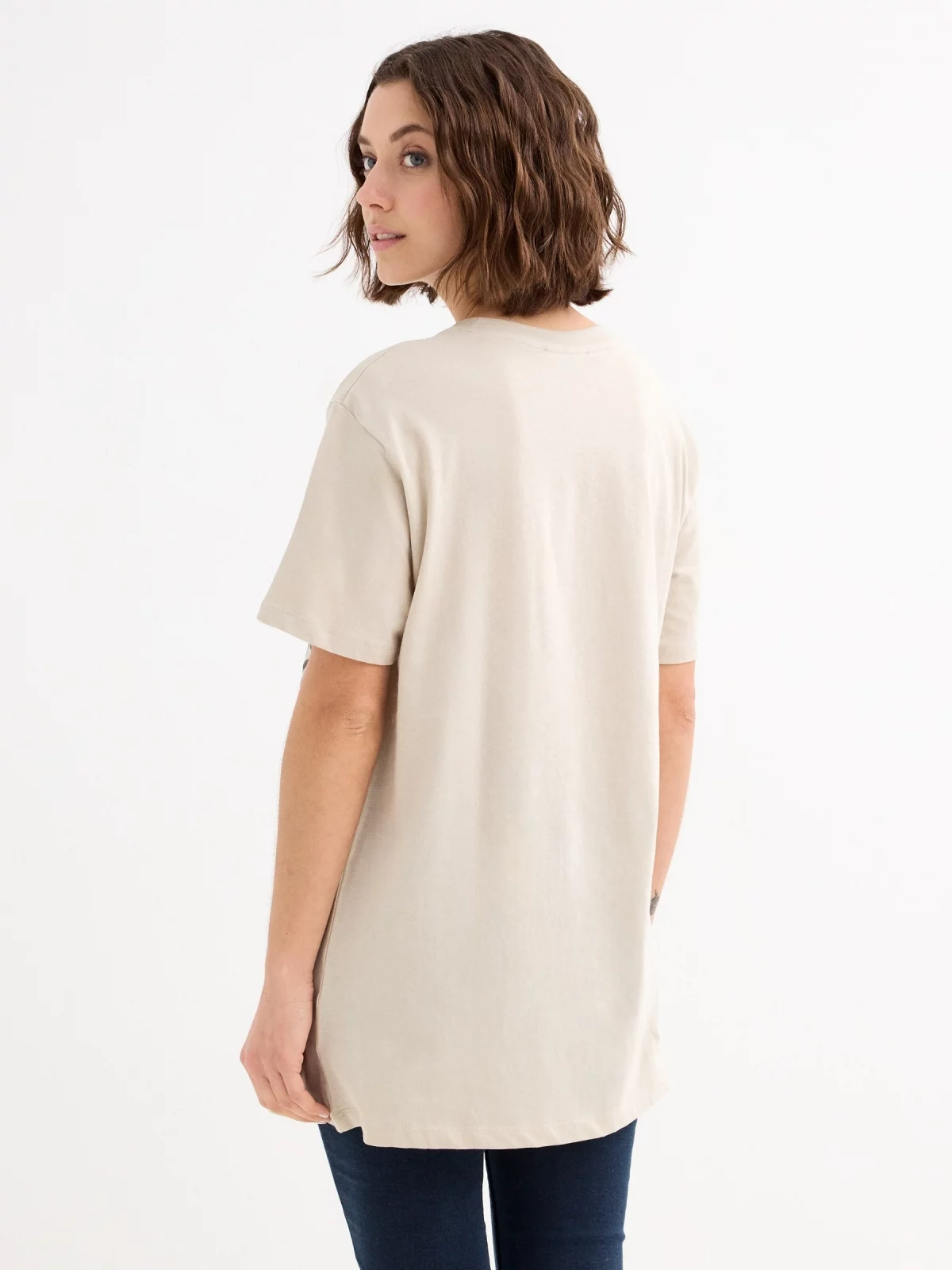 Camiseta de manga curta flores taupe vista meia traseira