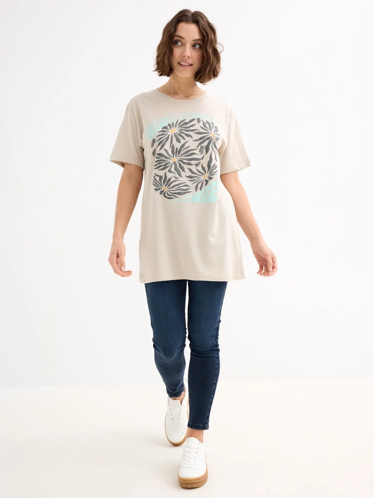 Camiseta de manga curta flores taupe vista geral frontal