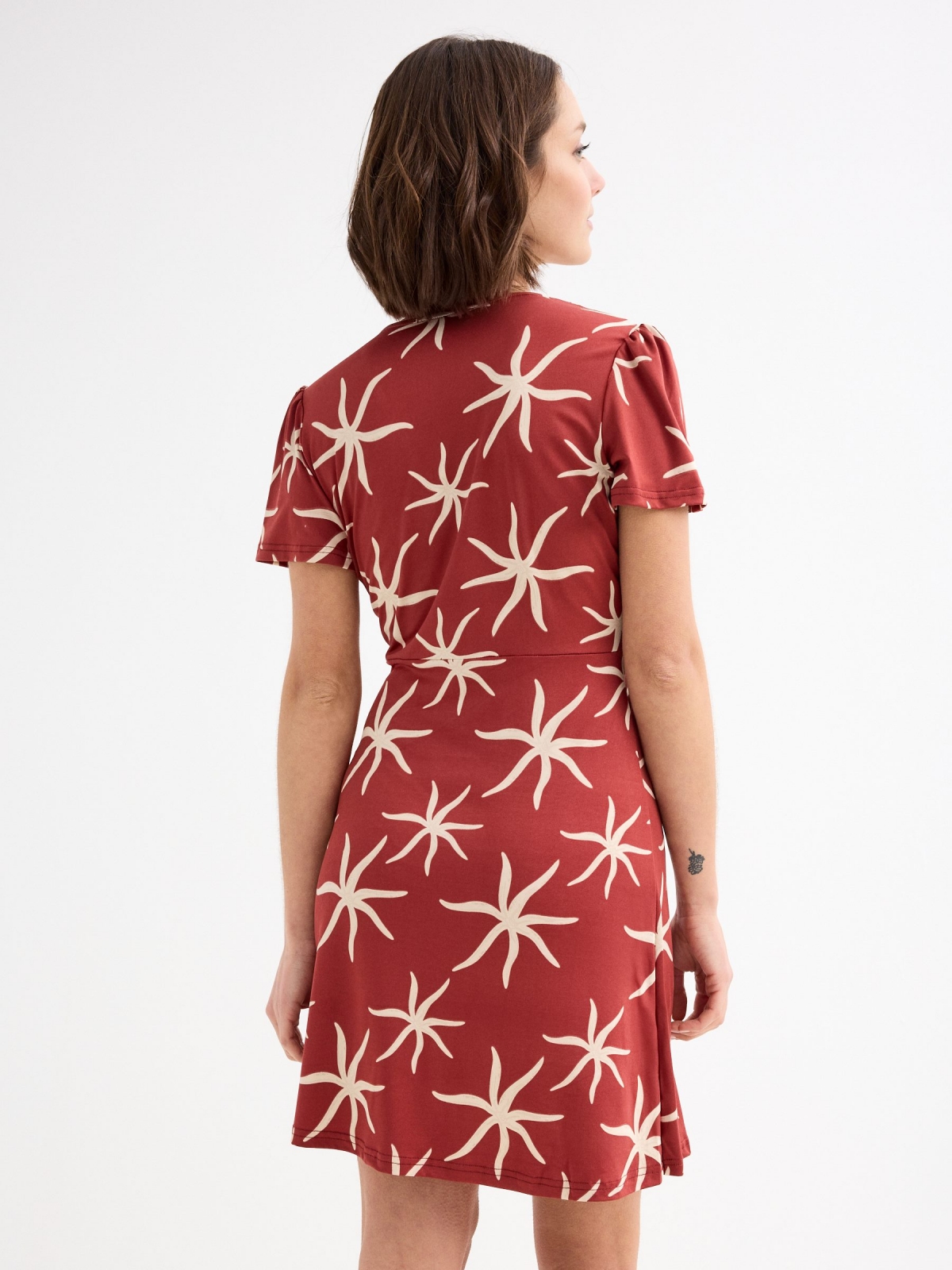 Cross-neck midi dress brick red three-quarter back view