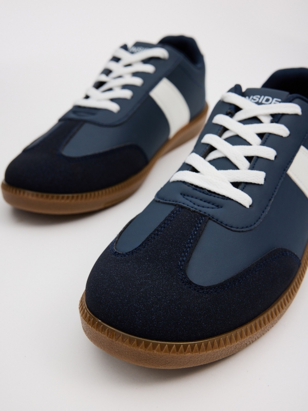 Blue retro low-top sneakers navy detail view