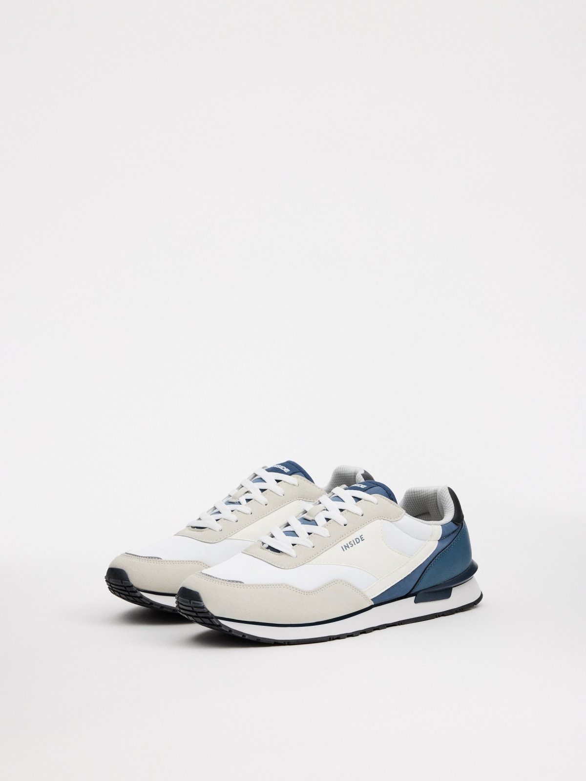 Bicolor casual low sneakers white 45º front view