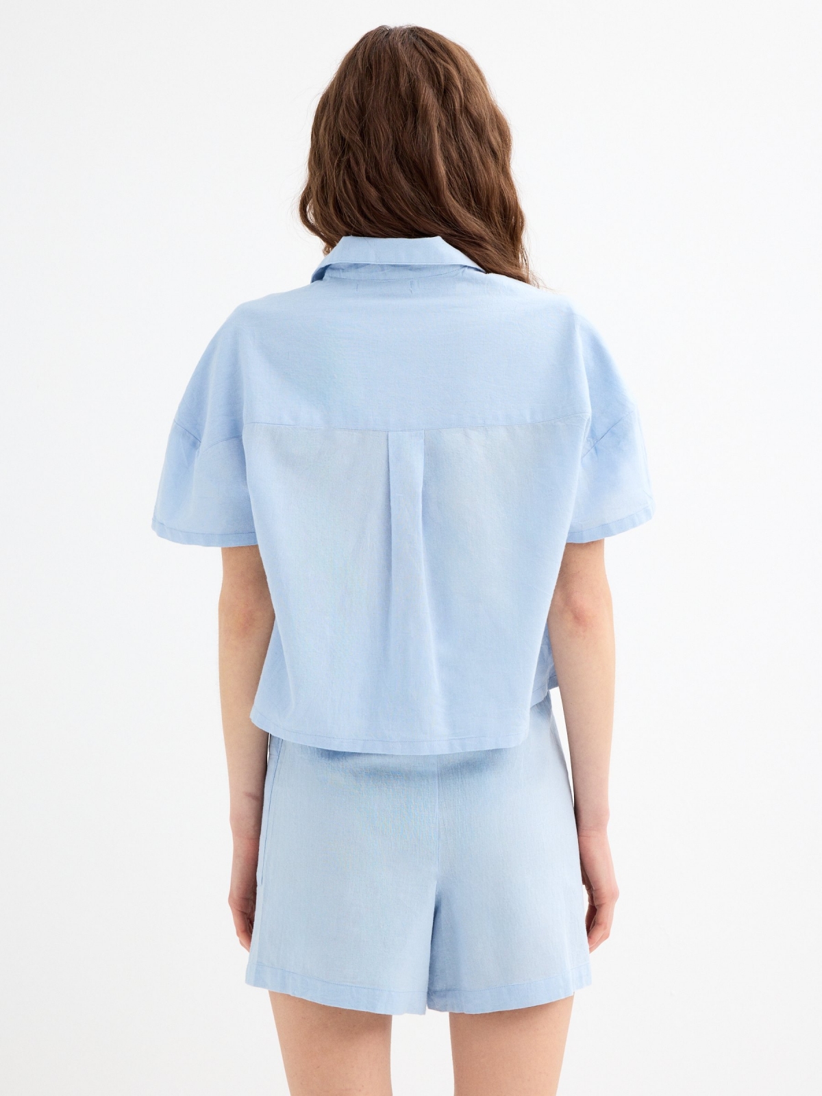 Short sleeve linen crop shirt light blue middle back view