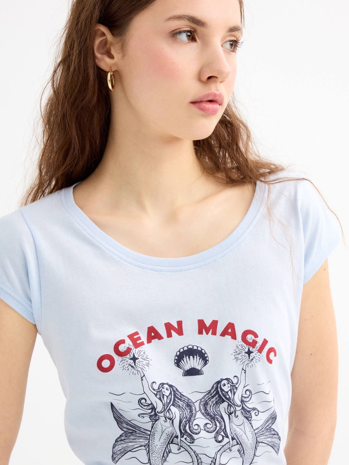 Short sleeve mermaid t-shirt light blue detail view