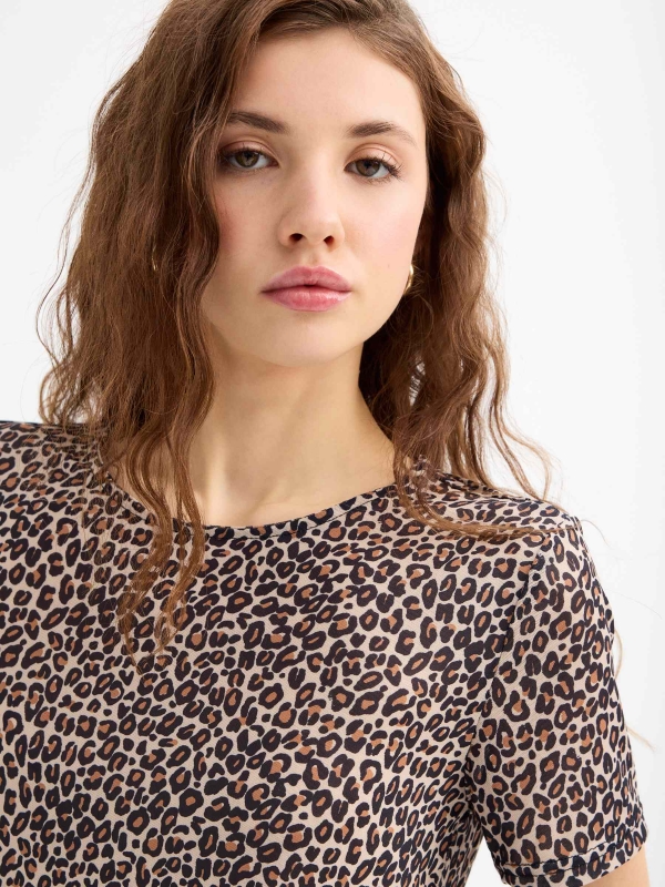 Camiseta crop tul animal print multicolor vista detalle