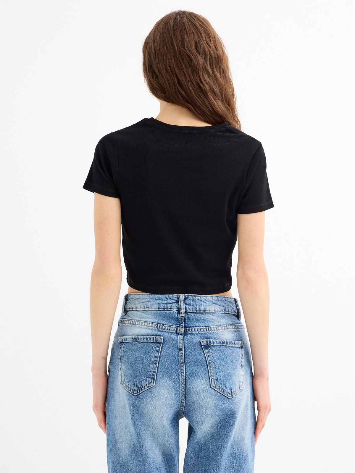 Camiseta cropped manga curta Crush preto vista meia traseira