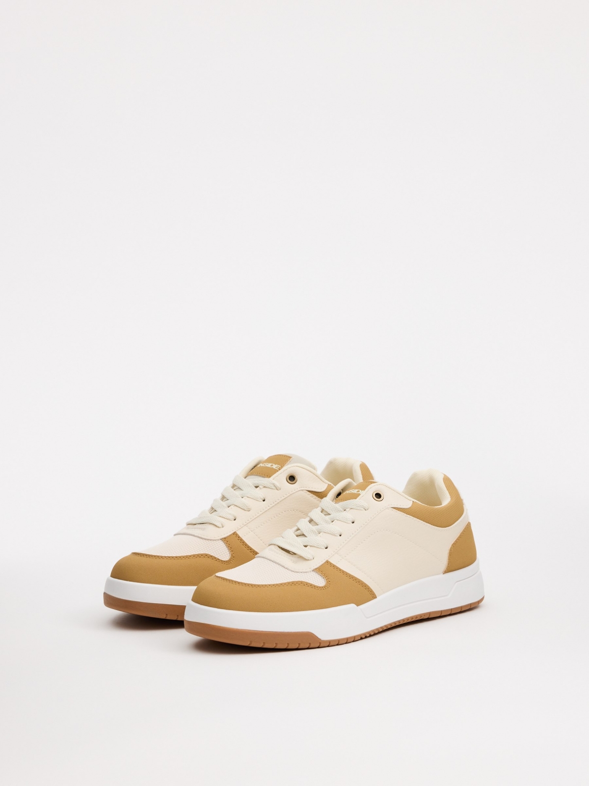 Beige skater sneaker sand 45º front view