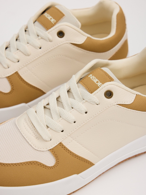 Beige skater sneaker sand detail view