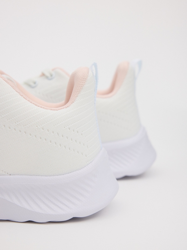 Zapatilla running blanca blanco vista detalle