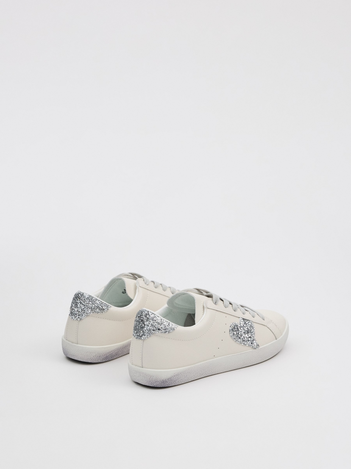 Zapatilla casual glitter blanco vista trasera 45º