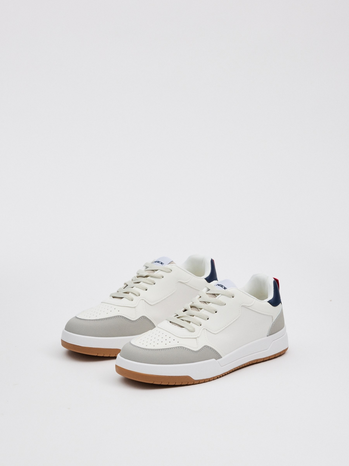 Combined skater sneakers white 45º front view