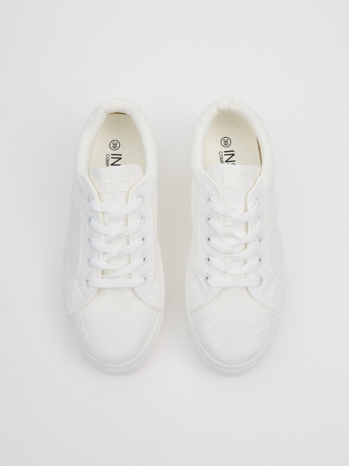 Embroidered canvas platform sneakers white zenithal view