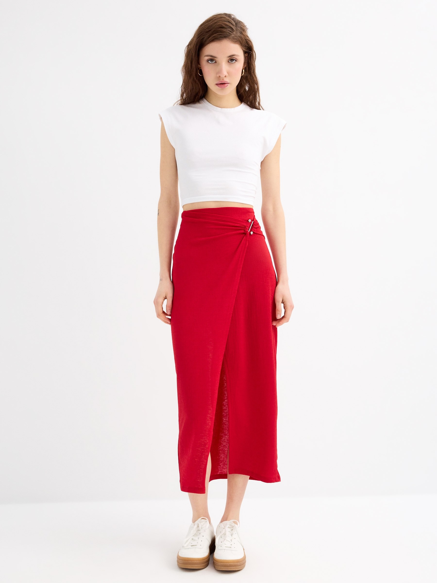 INSIDE Falda midi con fruncido y abertura, Rojo, L