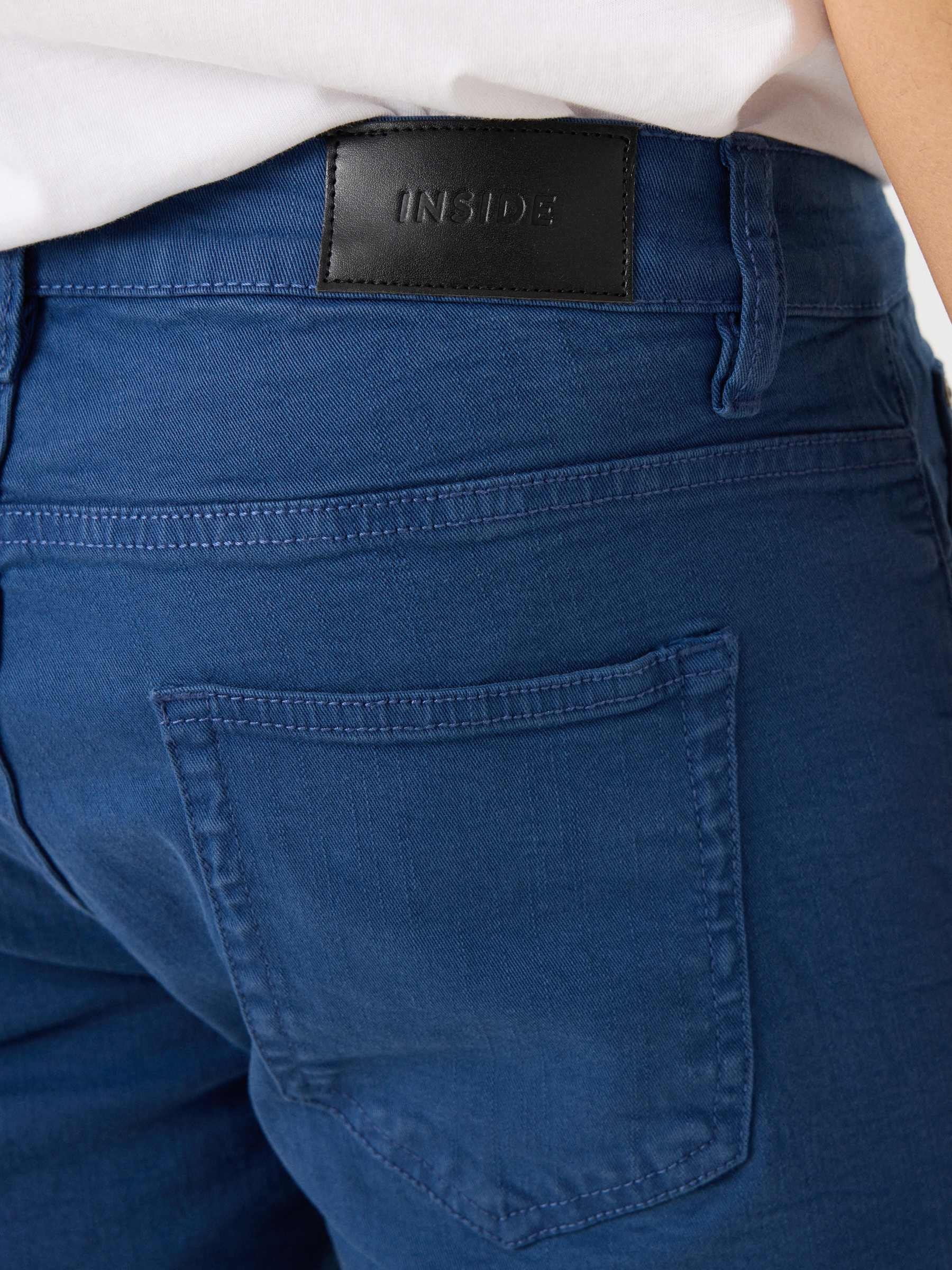Bermuda denim color azul vista media frontal