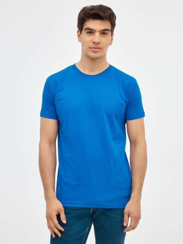 Basic short-sleeve t-shirt electric blue middle front view