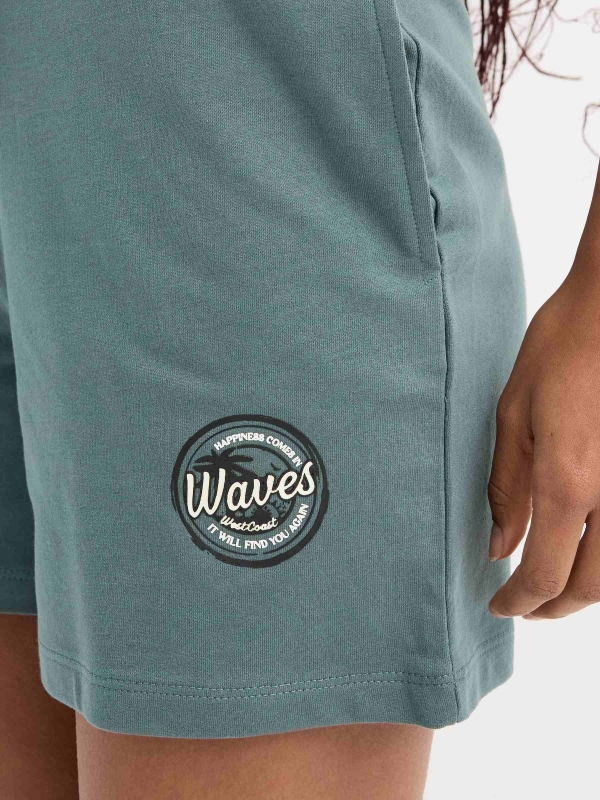 Waves fleece shorts bluish gray detail view