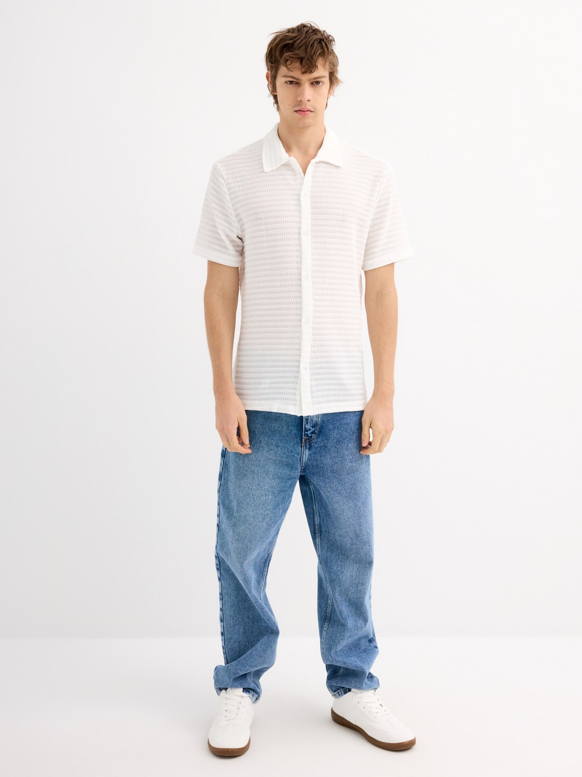 White short-sleeve knit shirt white general front view