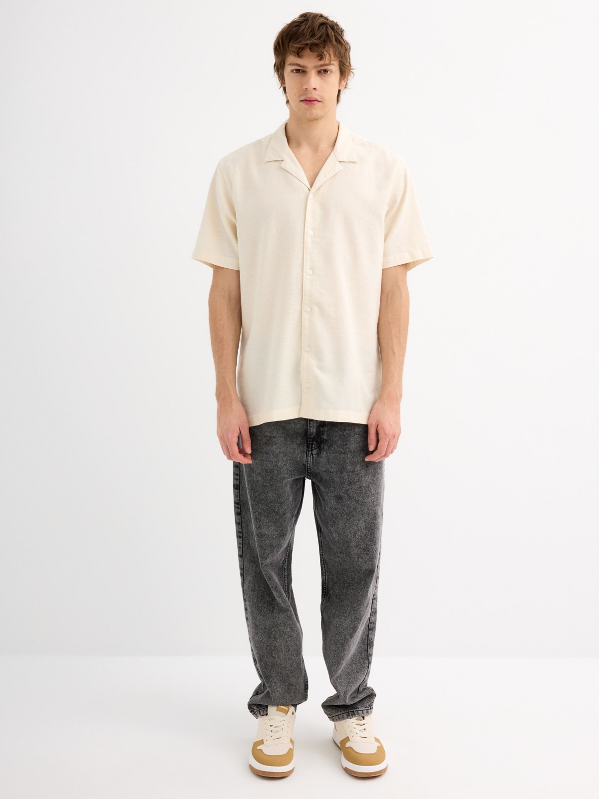 Short sleeve shirt raw general front view