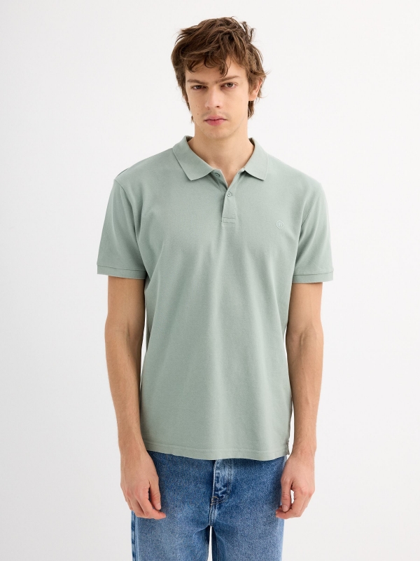 Pole green middle front view