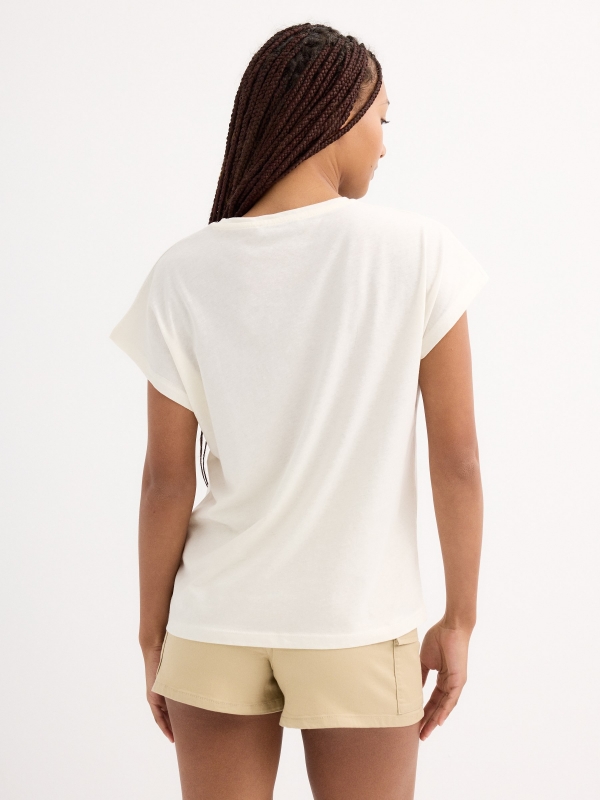 Camiseta manga corta self-love blanco roto vista media trasera
