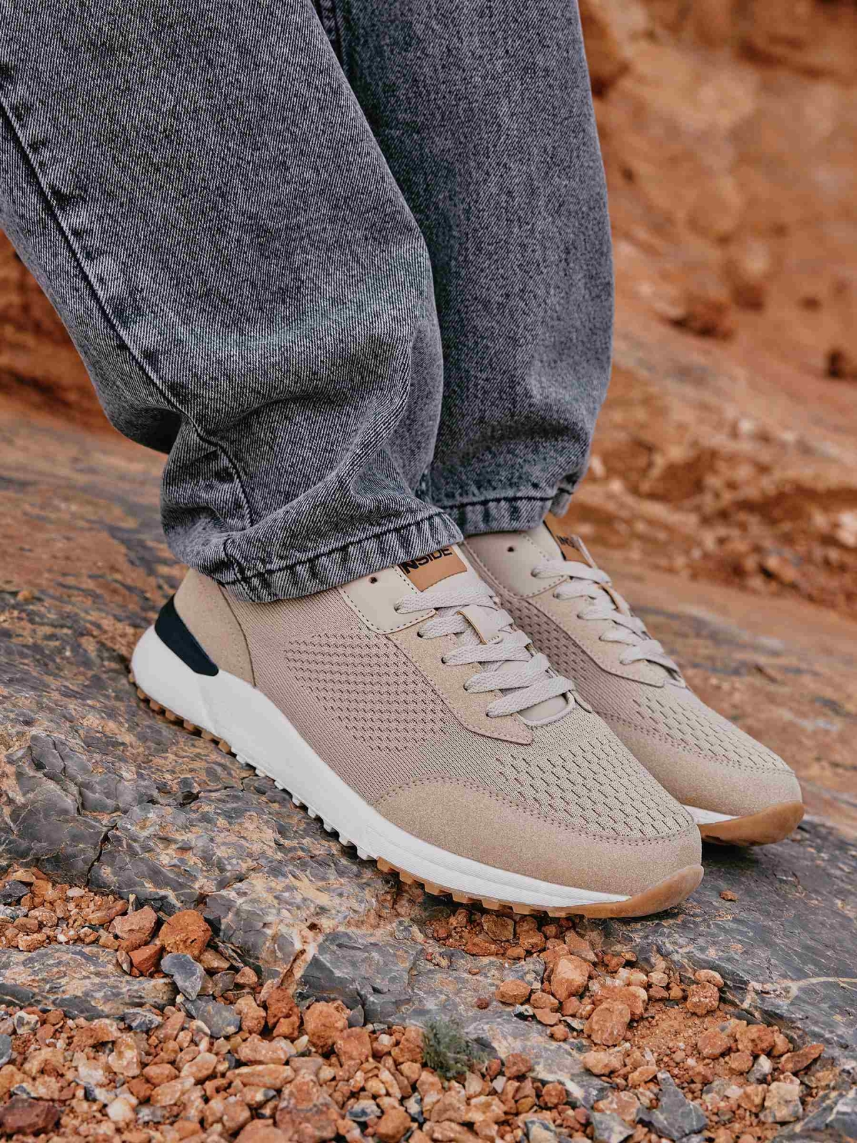 %New% Tênis casual de corrida bege areia