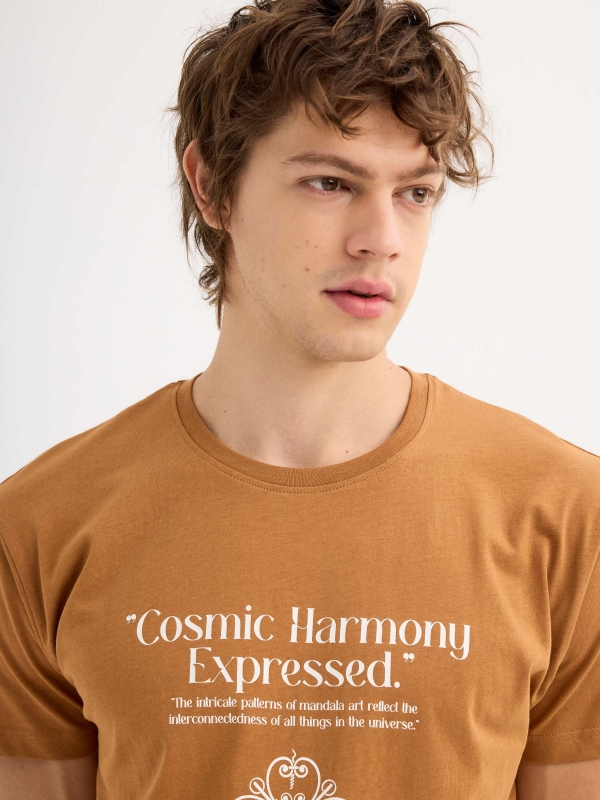 Short sleeve t-shirt Cosmic Harmony light brown detail view