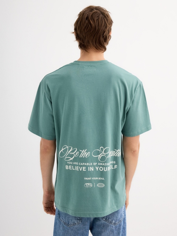 Camiseta Confie na sua Alma verde vista meia traseira