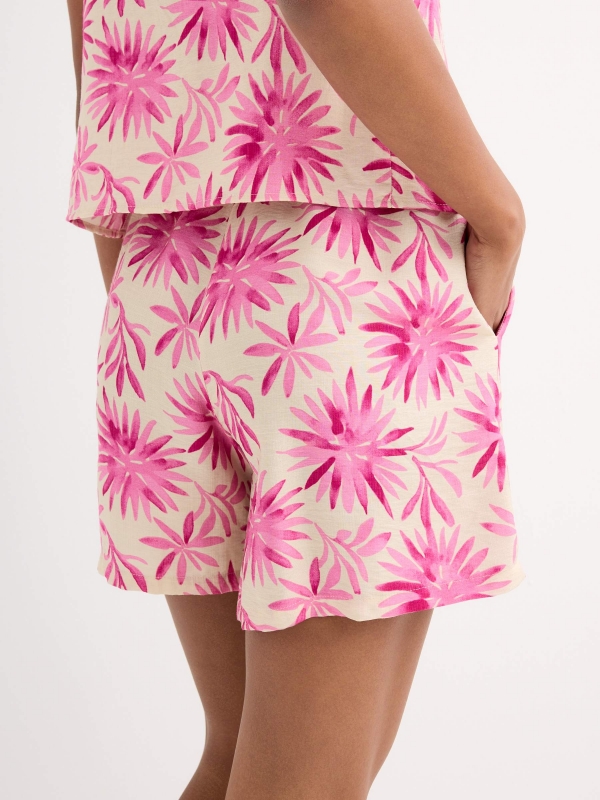 Short fluido estampado bege vista detalhe traseira