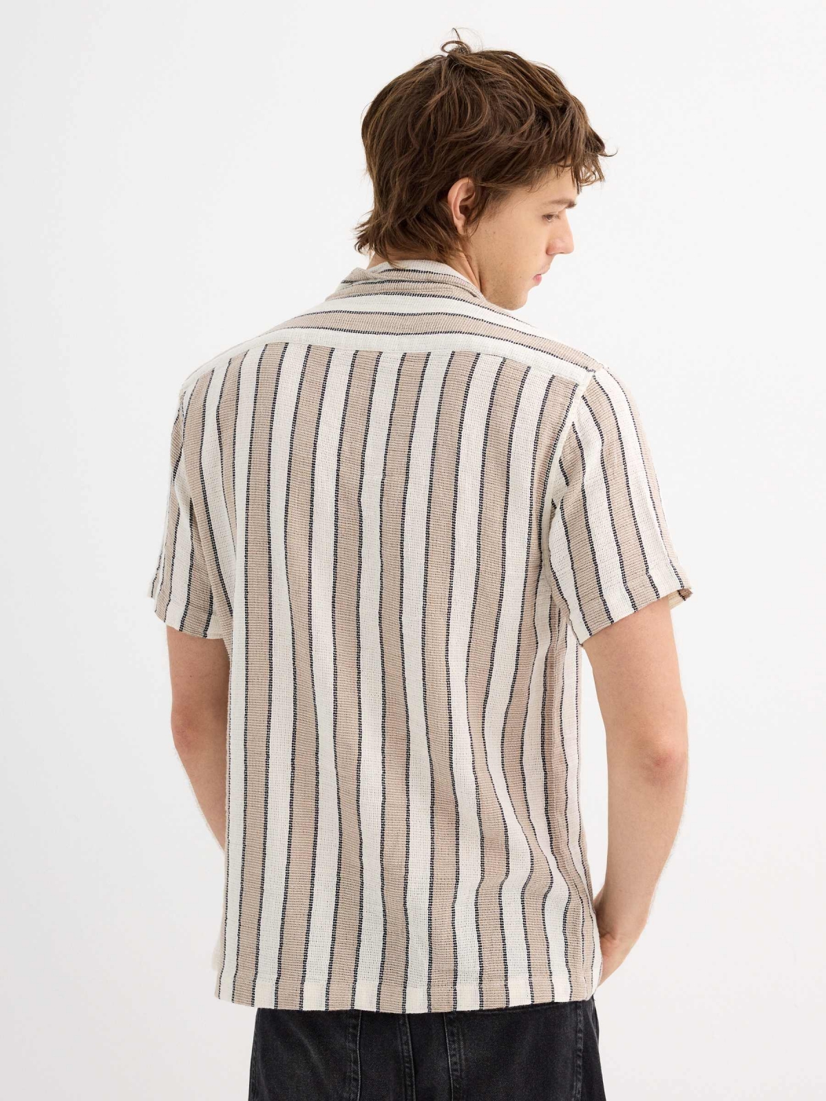 Rustic short-sleeve striped shirt beige middle back view