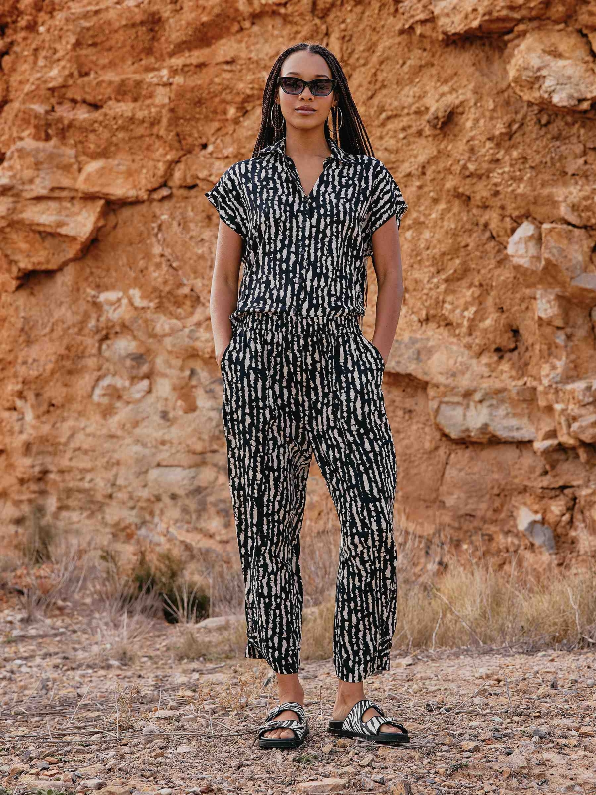 %New% Calça fluida estampada preto