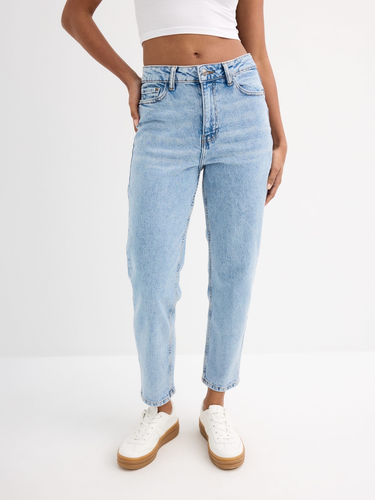 Jeans blue mom blue middle front view