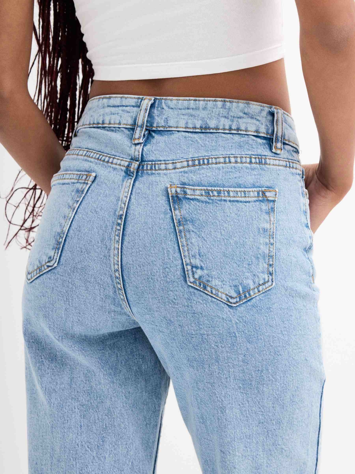 Jeans blue mom blue detail view